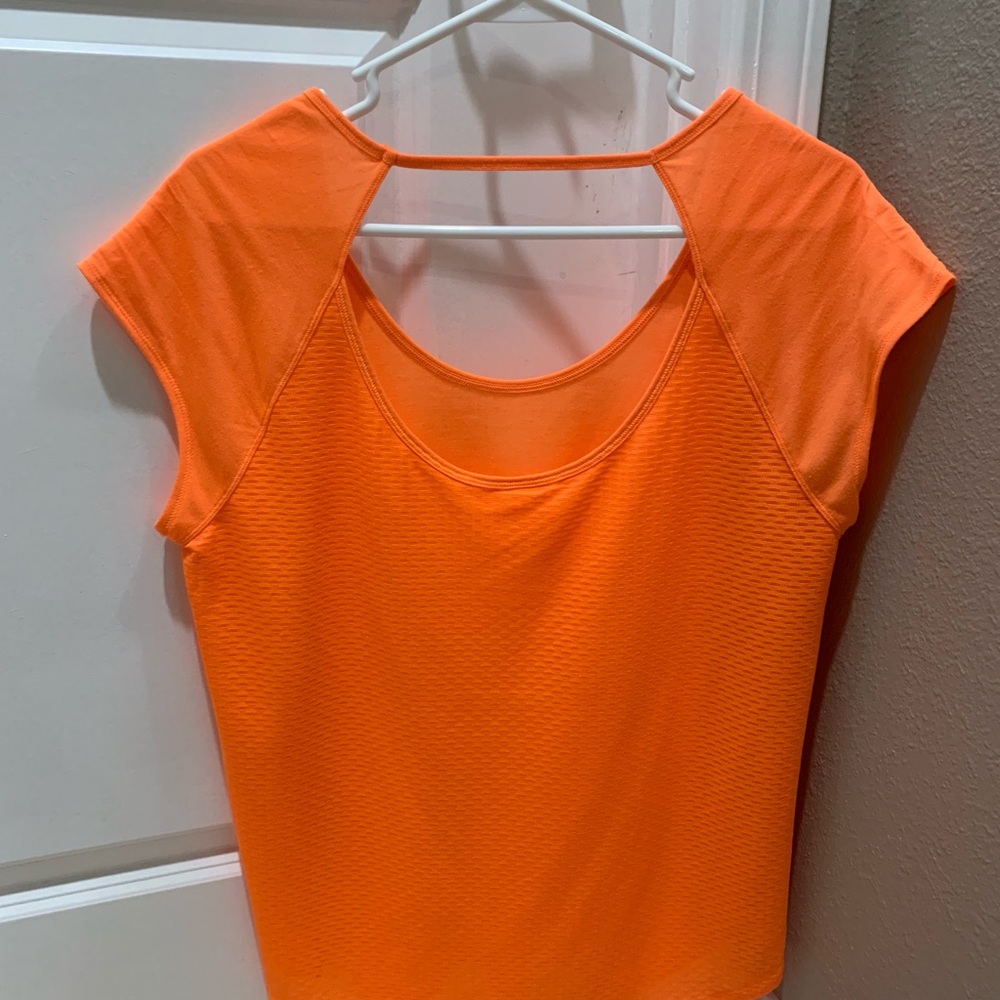 Work out shirt - Picture 2 of 5